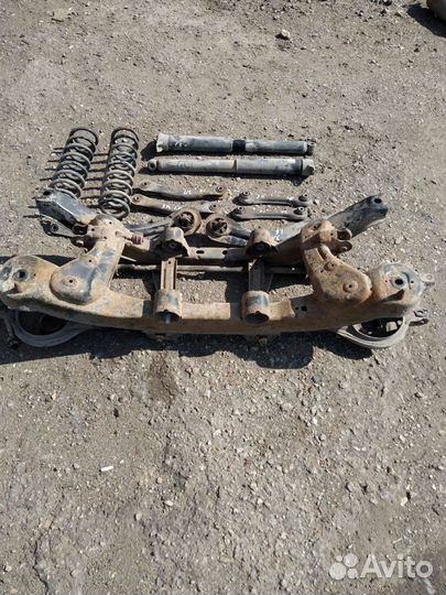 Задняя подвеска Ford Kuga 2,4WD 2013 года 1.6