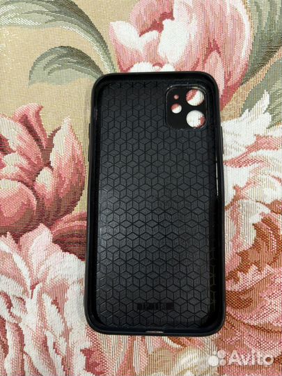 Чехол на iPhone 11