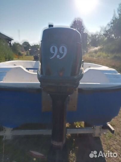 Моторная лодка с мотором и с прицепом