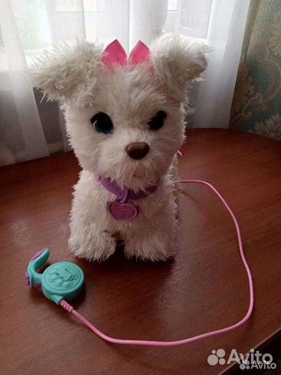 Интерактивная игрушка на повадке б/у