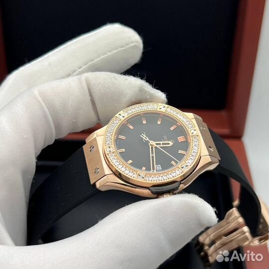 Часы женские Hublot