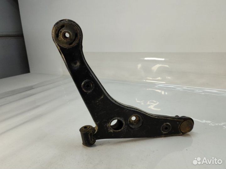 Рычаг подвески нижний передний правый Mitsubishi