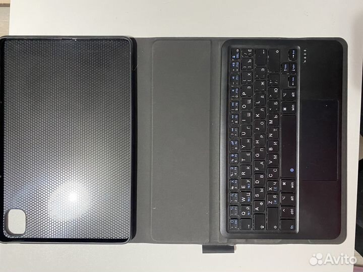 Чехол с клавиатурой на Xiaomi Pad 5/5 Pro