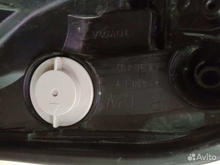 Фара правая передняя Toyota RAV4 оригинал