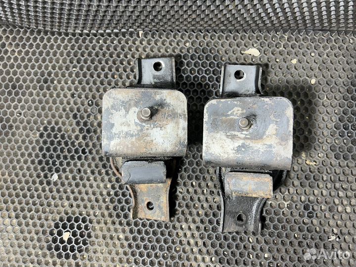 Подушки двс Subaru Legacy 2