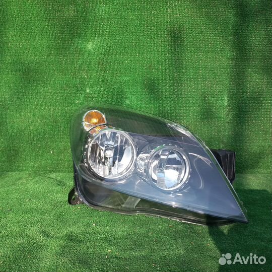 Фара передняя правая Opel astra h