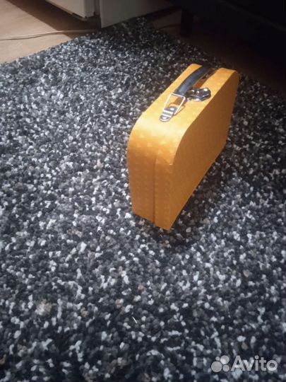 Подарочная коробка упаковка