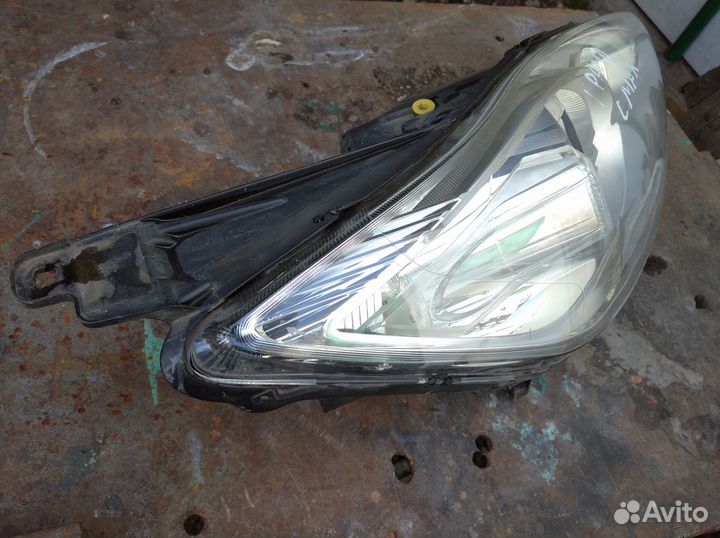 Фара передняя правая Ford Grand C-MAX 2010-2015