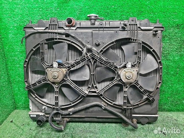 Радиатор охлаждения двигателя Nissan Serena