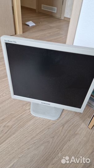 Продам монитор Samsung SyncMaster 710N