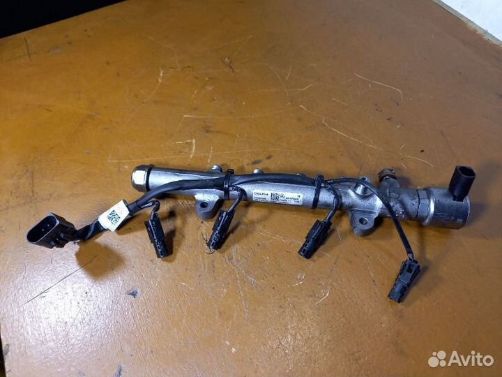 Топливная рампа Mercedes Sprinter W906 OM651 2.2