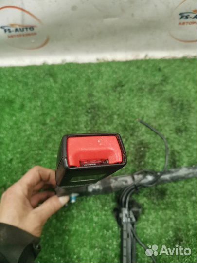 Замок ремня безопасности передний правый Opel