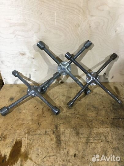 Ключ балонный крестовой