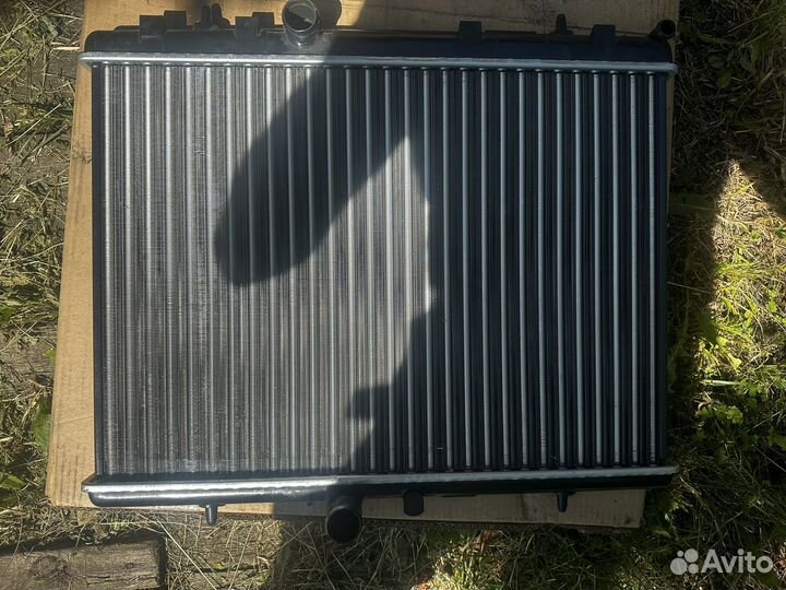 Радиатор охлождения пежо 407