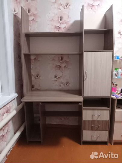 Компьютерный стол