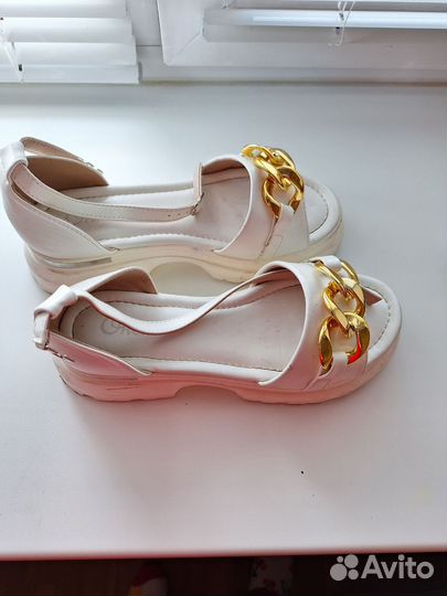 Босоножки для девочки-подростка 37 размер