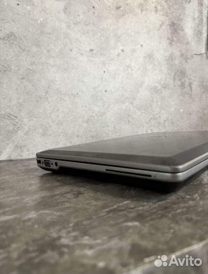 Dell i5-2520М / 2.5 GHZ / geforce NVS 4200M