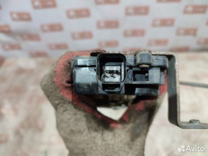 Замок двери задний правый Mitsubishi Pajero Pinin