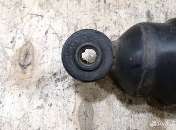 Стойки задние амортизатора Cadillac Escalade