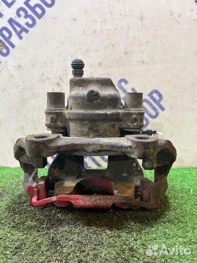 Суппорт задний левый Mercedes-Benz W211 седан 2.2