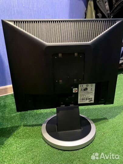 Монитор Samsung 740N