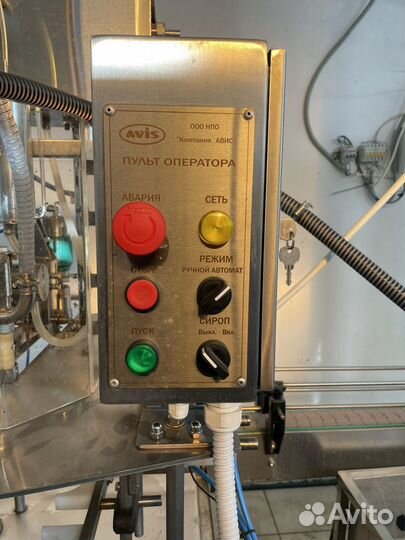 Розлив газ воды и лимонада