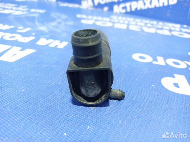 Моторчик омывателя лобового стекла Ford Focus 2