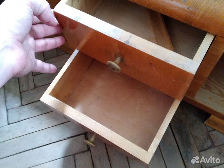 Тумбочка с зеркалом Ш60хВ140