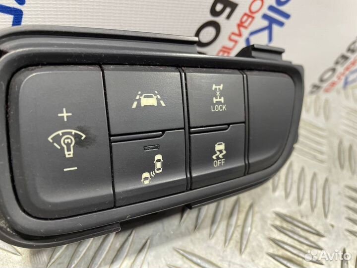 Блок кнопок Hyundai Santa Fe