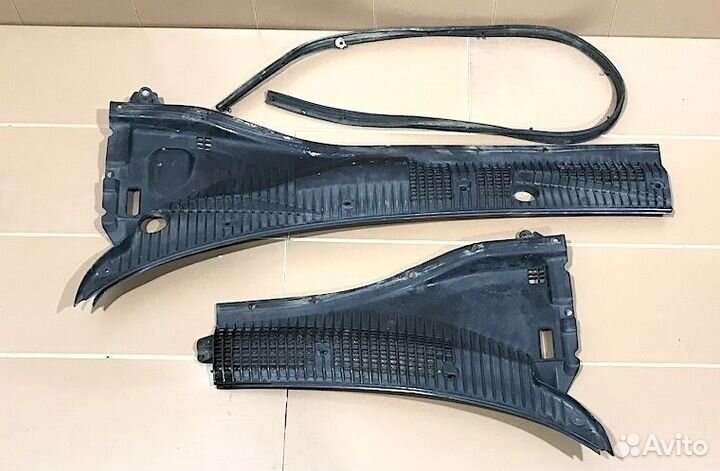 Тойота Карина Жабо