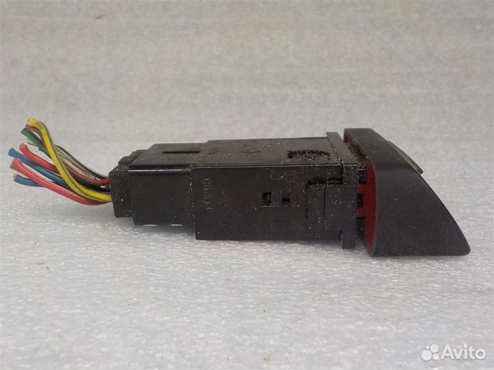 Кнопка аварийной сигнализации Ssang Yong Rexton I