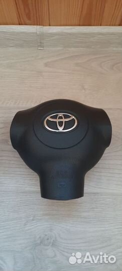 Рулевое колесо с AIR BAG (toyota corolla e120)