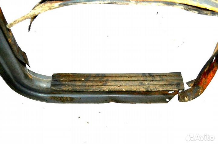 Кронштейн топливного бака renault trucks Magnum E