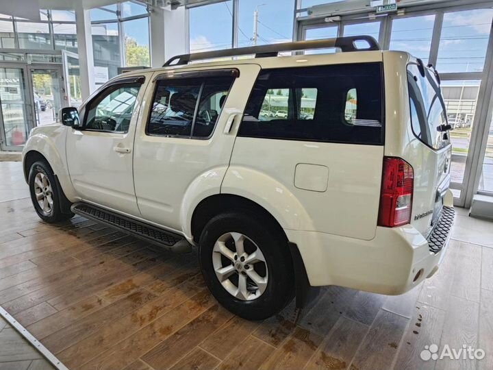 Nissan Pathfinder 2.5 AT, 2012, 183 347 км