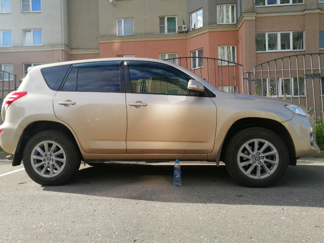 Toyota RAV4: фото владельца