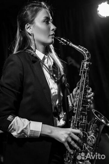 Преподаватель по саксофону