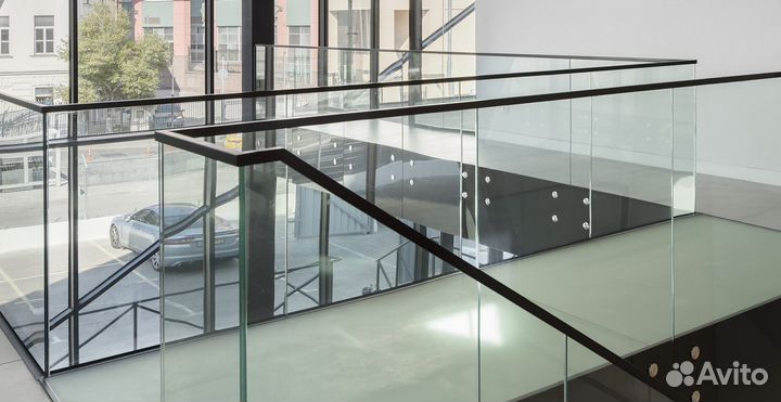 Стеклянные ограждения в рассрочку