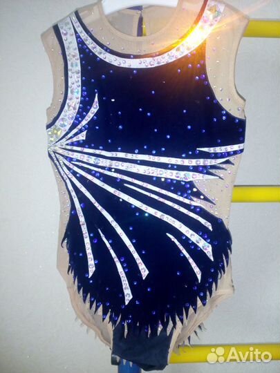 Купальники, предметы для художественной гимнастики