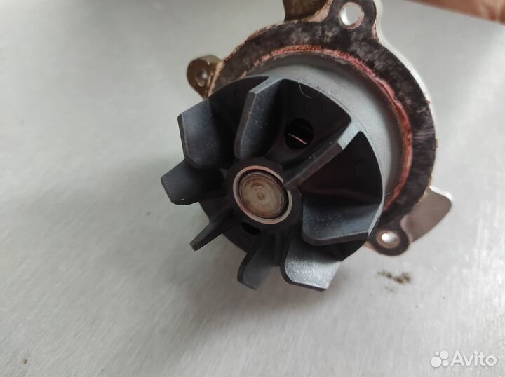 Помпа LADA vesta(водяной насос)