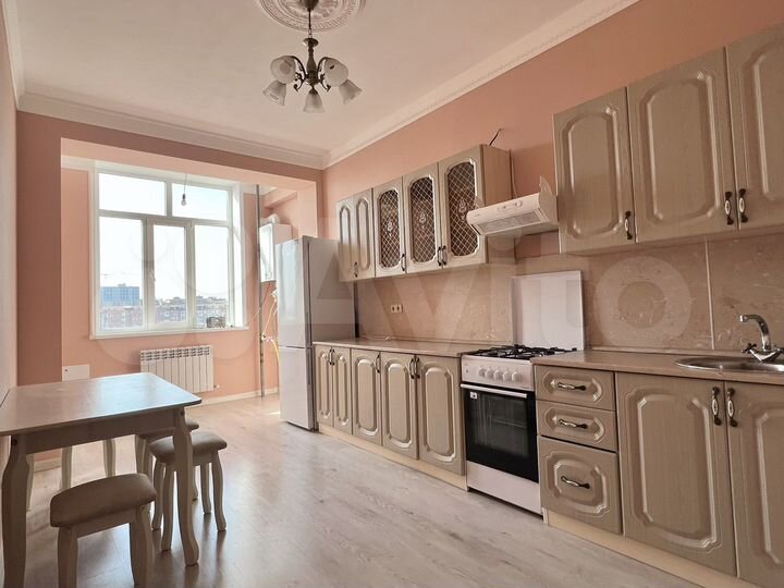 2-к. квартира, 73 м², 9/14 эт.