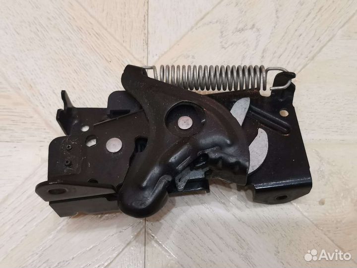 Bmw f30 f10 замок капота в панель