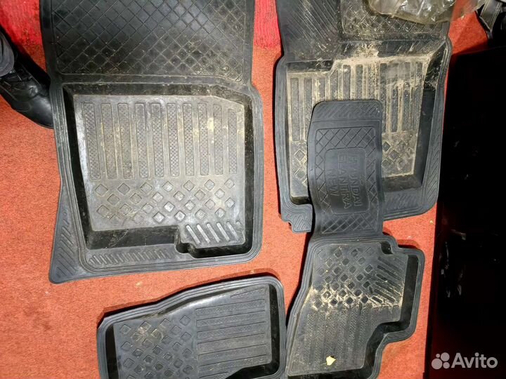 Автомобильные коврики резиновые