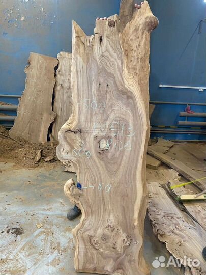 Слэб дерева и спилы