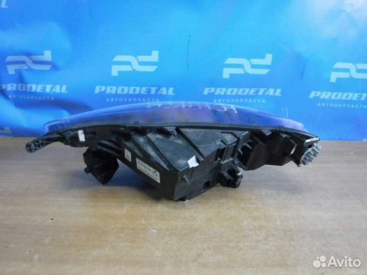 Фара правая Renault Arkana
