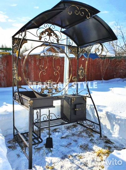 Мангал с крышей