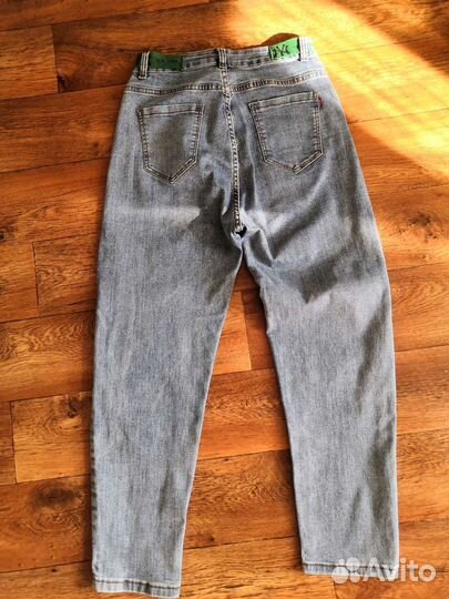 Джинсы