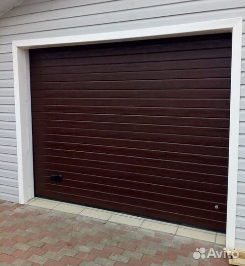 Ворота гаражные секционные 3100*2700