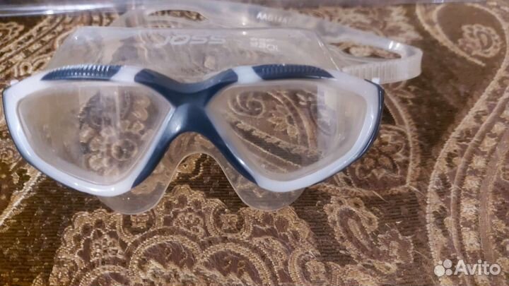 Очки для плавания