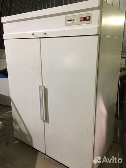 Холодильный шкаф