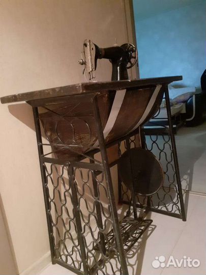 Швейная машинка зингер ножная чугунная